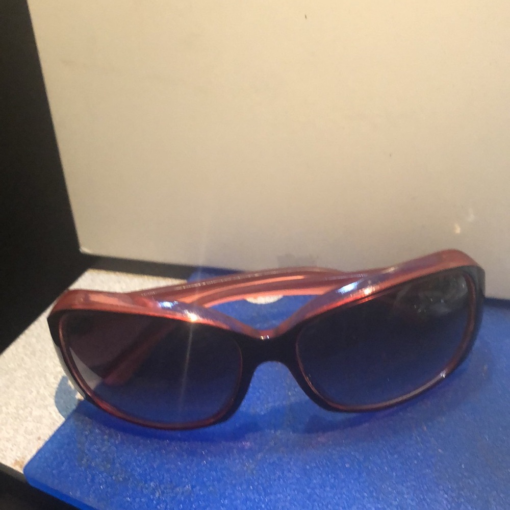 🌴Designer Pink and Black Sunglasses- 9A $25 or $20 w/offer
